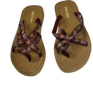 NWOT Minnetonka Sandals